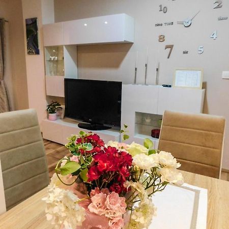 Apartman Lara Otocac Ngoại thất bức ảnh
