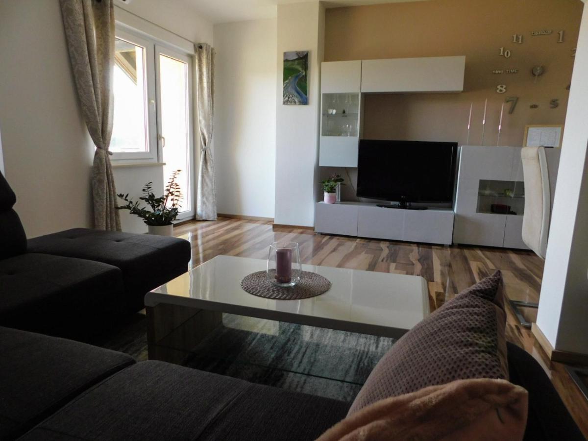 Apartman Lara Otocac Ngoại thất bức ảnh