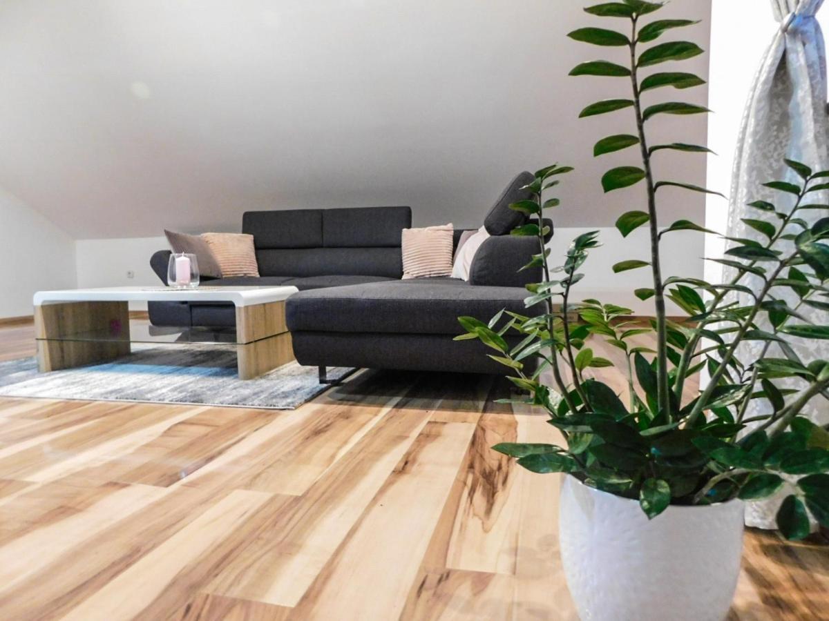 Apartman Lara Otocac Ngoại thất bức ảnh